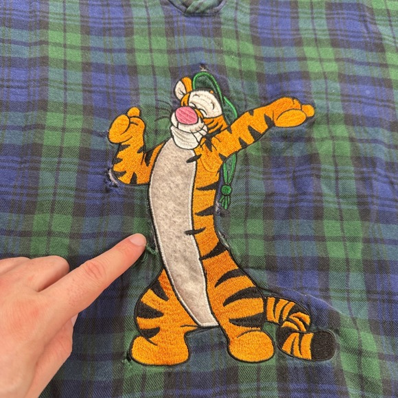 Vintage Walt Disney World Tigger Plaid Flannel Nightshirt Sleep Oversized Green - Picture 5 of 7